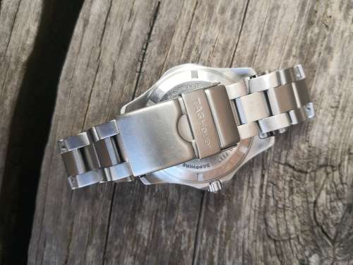 **R1 START**NO RESERVE** TAG Heuer AquaRacer 300 Prof Quartz 38mm