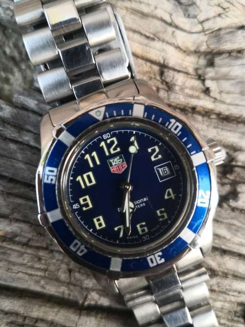 TAG Heuer 2000 series professional 28mm Quartz