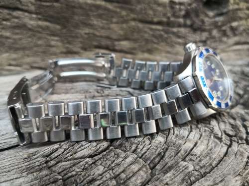 TAG Heuer 2000 series professional 28mm Quartz