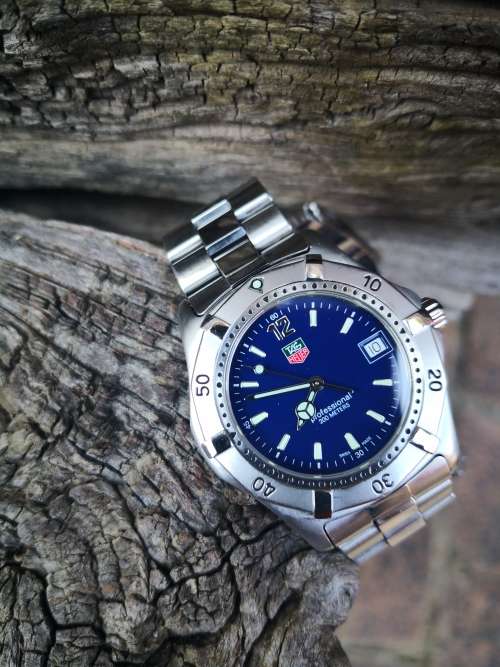 TONY DIAS: TAG Heuer 2000 Series Professional Quartz Full size 38mm