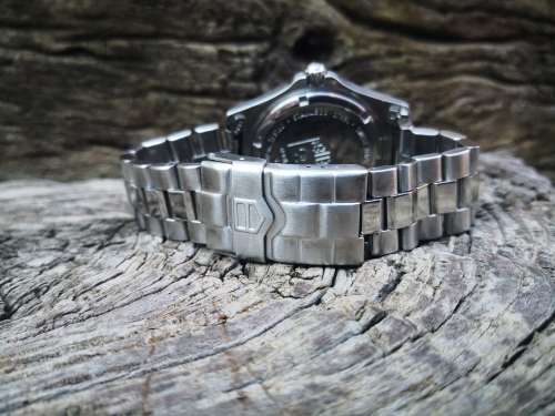 TONY DIAS: TAG Heuer 2000 Series Professional Quartz Full size 38mm