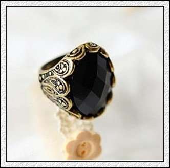 Retro Vintage Black Carved Patterns Big Rhinestone Stone Ring