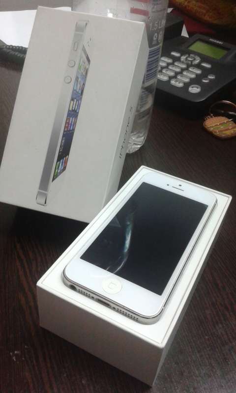 iPhone 5 excellent working condition