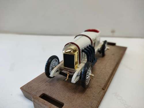 Brumm `Blitzen Benz`Mercedes Benz Racer