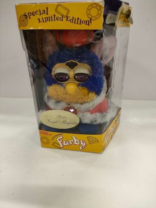 Furby - Your Royal Majesty 2000 Special Limited Edition (Purple Eyes)