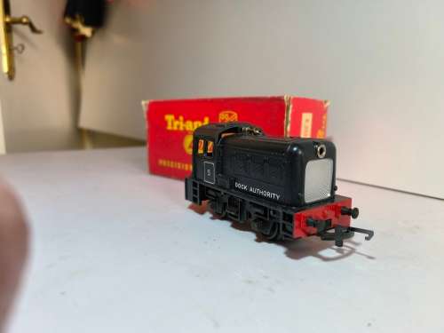 Vintage (Rare) Tri-ang R.253 Diesel Dock Authority Locomotive (Black)