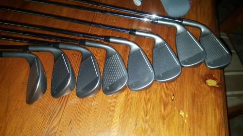 Ping G-max irons 4 to SW . Black dot