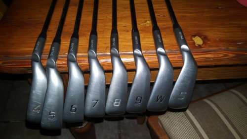 Ping G-max irons 4 to SW . Black dot