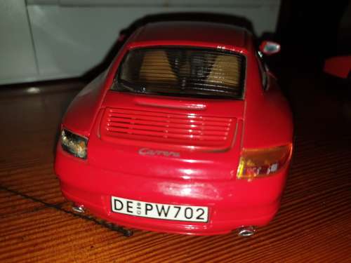 Red Porsche Carrera 911 1/18 Die cast