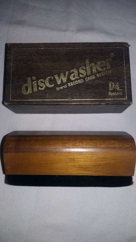 Discwasher brand record care D 4 system