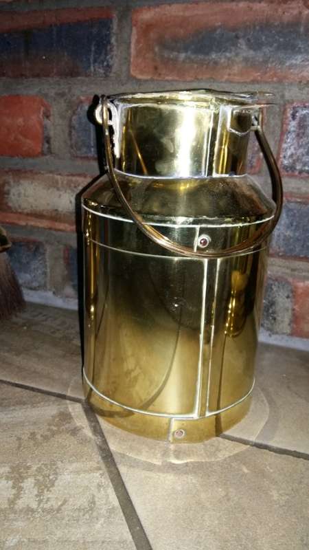 A Exquisite Vintage Brass Milk Can in excellent condition. A collectors item. High 260m weight 1055g