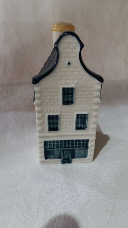 Blue Delft KLM House no 36