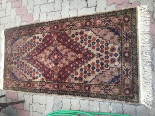 VINTAGE SAROUK PERSIAN CARPET