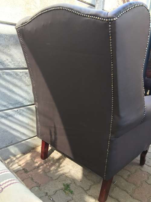 STUNNING LEATHERETTE WINGBACK CHAIRS bid/chair to take both