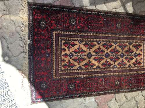 WOW !!! STUNNING PERSIAN CARPET