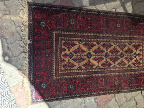 WOW !!! STUNNING PERSIAN CARPET