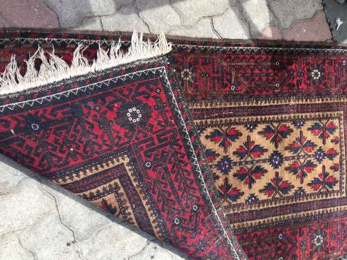 WOW !!! STUNNING PERSIAN CARPET
