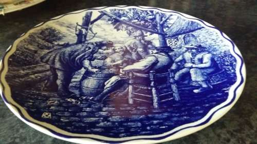 DELFT BOCH FRERES BELGIUM VINTAGE WALL PLATE