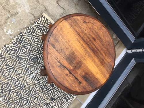 STUNNING CIRCULAR BLACK WOOD SIDE TABLE