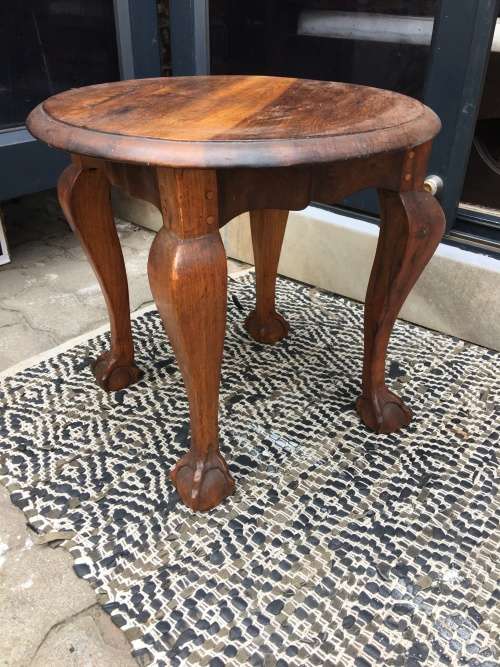 STUNNING CIRCULAR BLACK WOOD SIDE TABLE