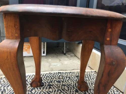 STUNNING CIRCULAR BLACK WOOD SIDE TABLE