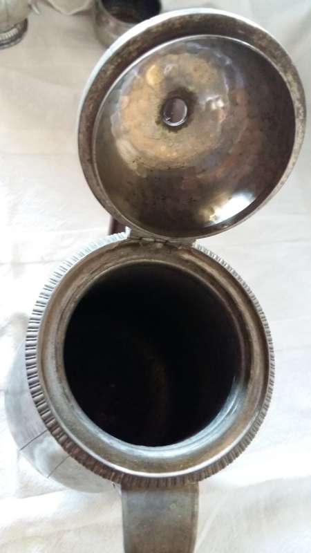 MANOR PERIOD T.W & CO LTD SHEFFIELD PEWTER COFFEE POT
