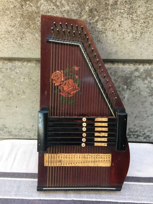 VINTAGE ROSEN GERMAN AUTOHARP