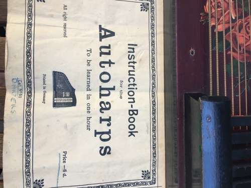 VINTAGE ROSEN GERMAN AUTOHARP