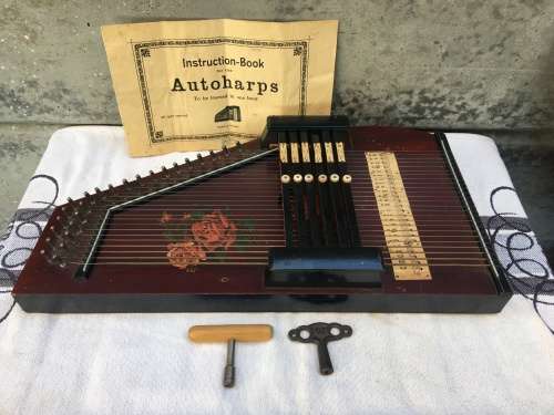 VINTAGE ROSEN GERMAN AUTOHARP