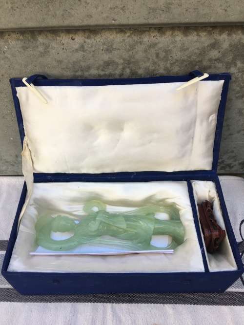 CHINESE CARVED VINTAGE JADE QUARTZ STONE LADY FIGURINE