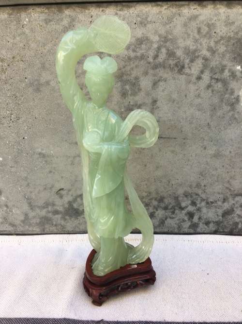 CHINESE CARVED VINTAGE JADE QUARTZ STONE LADY FIGURINE