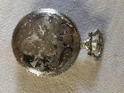 DECORATIVE QUARTZ POCKET WATCH