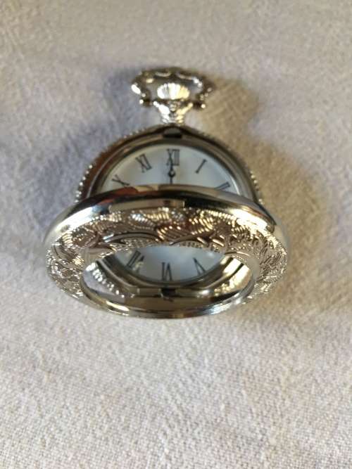 DECORATIVE QUARTZ POCKET WATCH