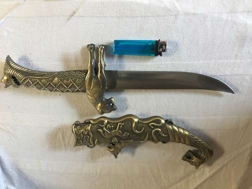 STUNNING decorative functional knife in a matching scabbard