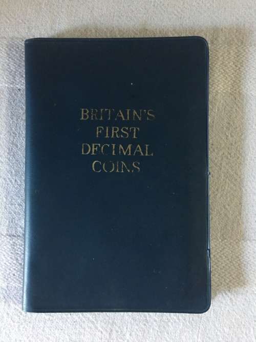 BRITAIN'S FIRST DECIMAL COINS FROM 1977 IN A COMPACT BOOKLET