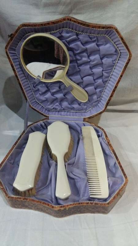 Vintage plastic Hair Vanity set