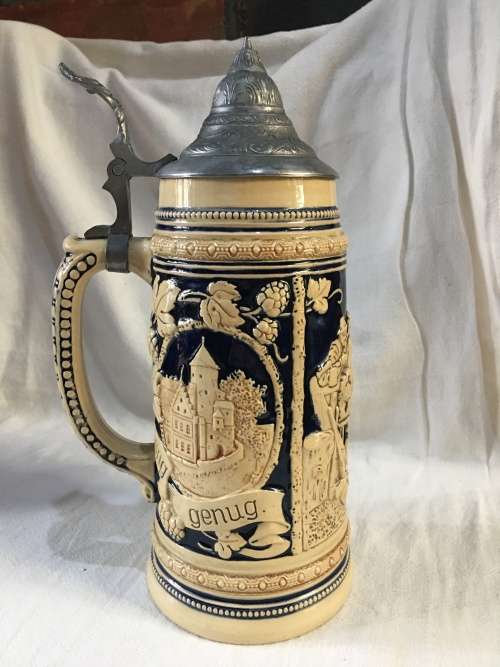 TRADITIONAL 1LT GERMAN BEER STEIN WITH A PEWTER LID