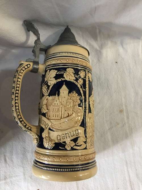 TRADITIONAL 1LT GERMAN BEER STEIN WITH A PEWTER LID