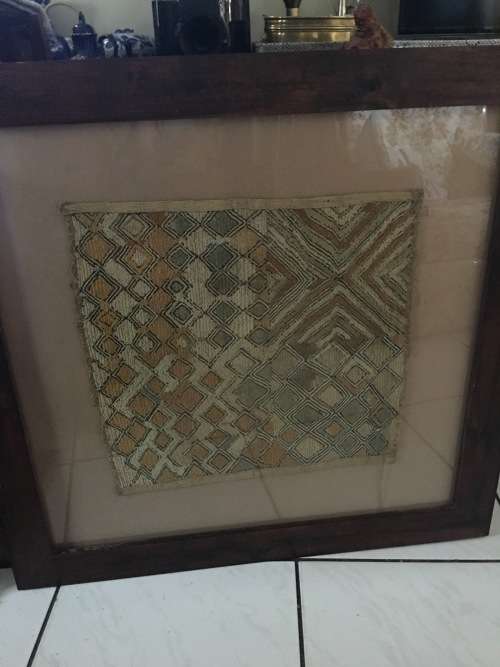 STUNNING ANTIQUE FRAMED KELIM PERSIAN CARPET