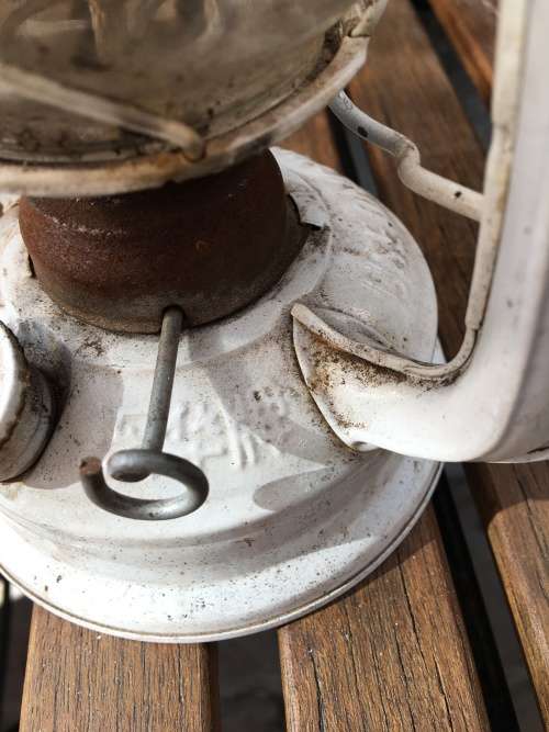 WOW !!! A STUNNING VINTAGE WHITE STORM LANTERN