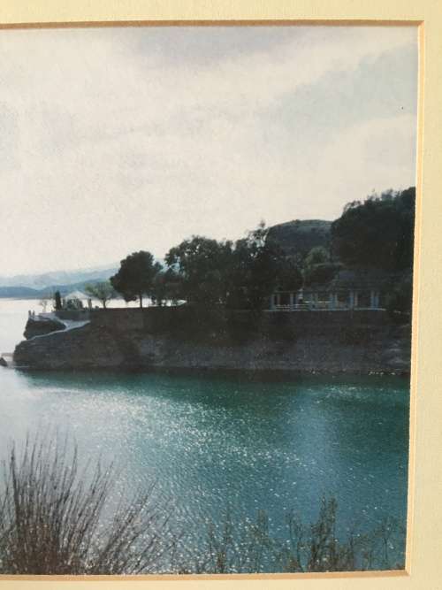 WOW !!! A GORGEOUS FRAMED PHOTOGRAPH OF A LAKE