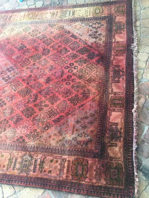A LARGE GENUINE WOOL HAND KNOTTED THICK PILE PERSIAN CARPET 3200 x 2100mm