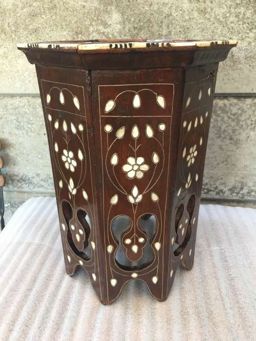 A STUNNING BALI TEAK TABLE WITH MOTHER OF PEARL AND SILVER INLAY