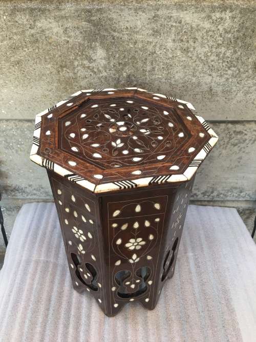 A STUNNING BALI TEAK TABLE WITH MOTHER OF PEARL AND SILVER INLAY
