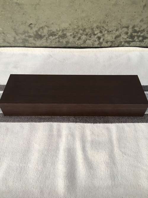 STUNNING HOWLING WOLF CLLECTABLE BOWIE KNIFE IN A DISPLAY BOX