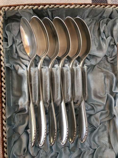 WOW !!!! A BEAUTIFUL BOXED SET OF WELLNER GERMAN SILVER PLATE CUTLERY 1930,s all clearly marked