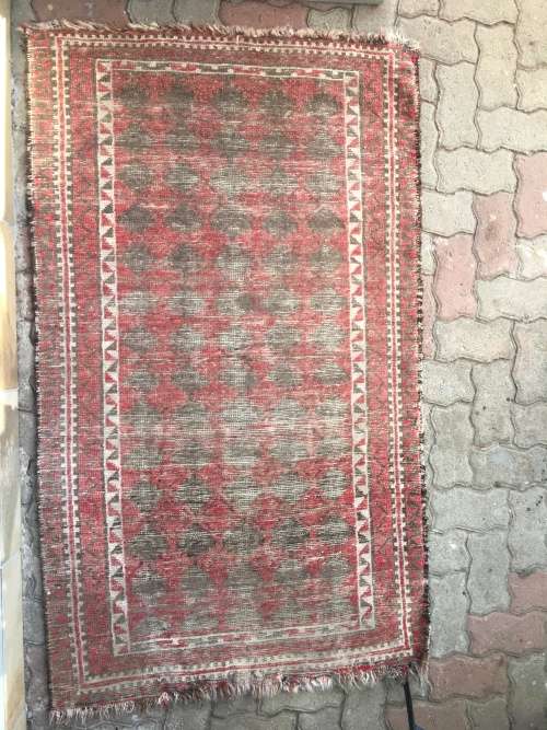 WELL WORN GENUINE WOOL HAND KNOTTED PERSIAN CARPET1540 X 900mm