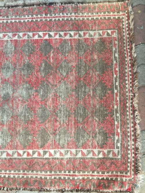 WELL WORN GENUINE WOOL HAND KNOTTED PERSIAN CARPET1540 X 900mm