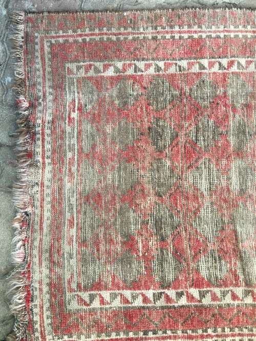 WELL WORN GENUINE WOOL HAND KNOTTED PERSIAN CARPET1540 X 900mm