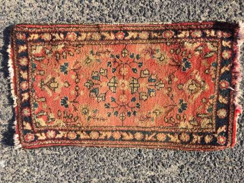 VERY WELL WORN GENUINE WOOL HAND KNOTTED PERSIAN PRAYER RUG 770 X 445mm